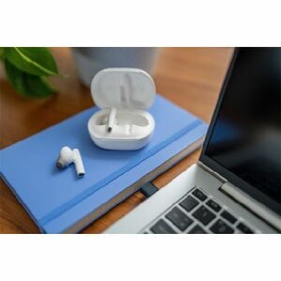 Imagen de HEWLETT PACKARD - POLY VOYAGER FREE 60 UC M WHITE SAND EARBUDS BT700 USB-A ADAPTER TO